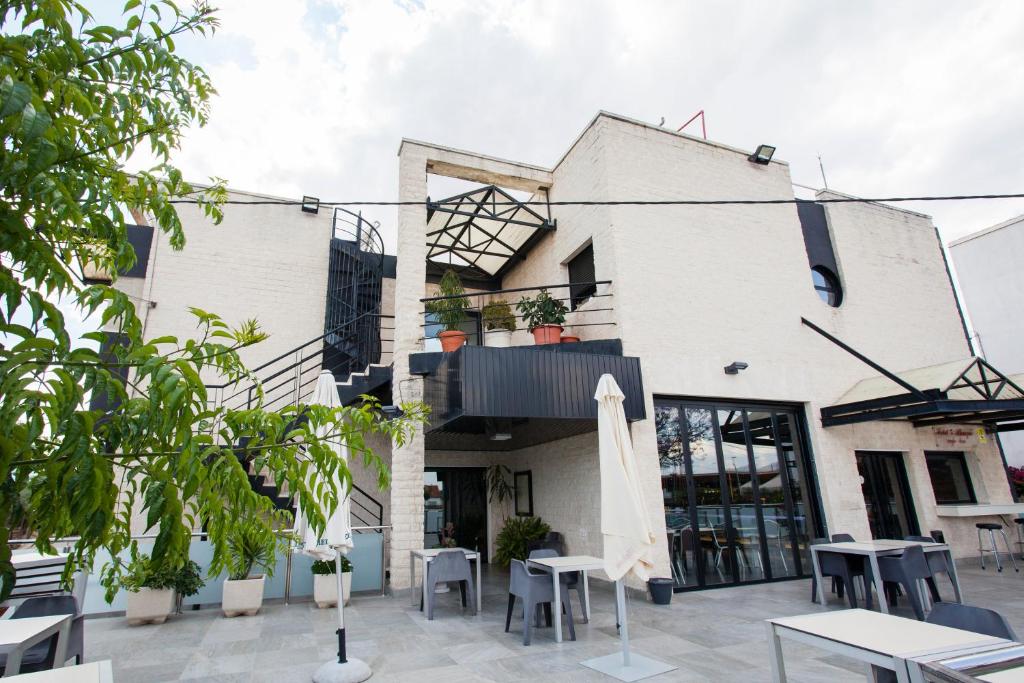 hotel alcazar mula