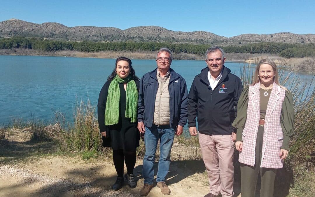 Cehegín mejora el embalse de Argos para facilitar la pesca y conservar el entorno