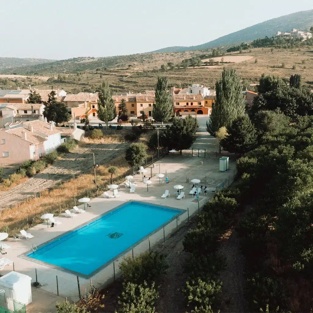 piscina caserio inazares1 alt